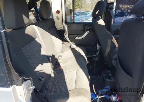 2012 Jeep Wrangler Unlimited Sahara z USA, uszkodzony, nr VIN 1C4BJWEG9CL106741